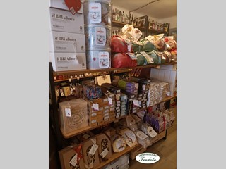 Negozio in Vendita a Carrara, 230'000€, 98 m²