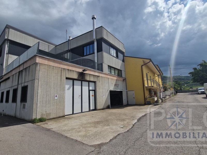 Monolocale in Vendita a Negrar, 900'000€, 1187 m²