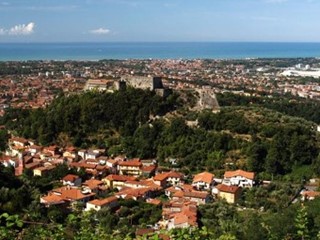 Immobile commerciale in Vendita a Massa, 