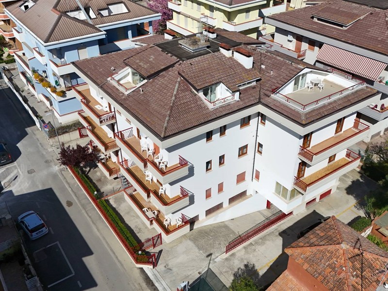 Appartamento in Vendita a Alba Adriatica, zona Lungomare, 183'000€, 75 m², arredato