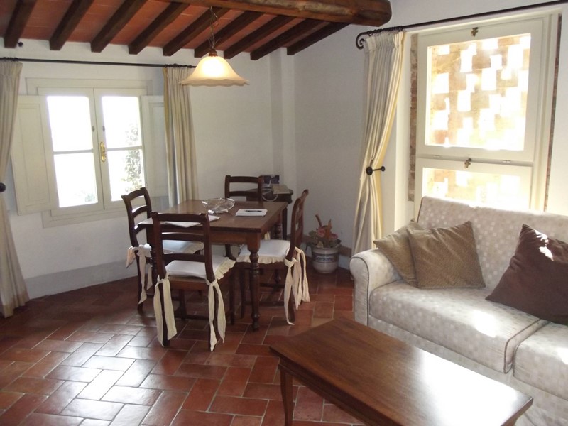 Bilocale in Vendita a Palaia, zona Colleoli, 168'000€, 56 m², arredato