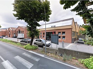 Capannone in Vendita a Massarosa, 700'000€, 900 m²
