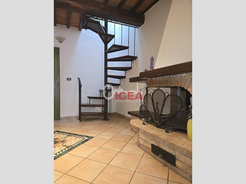 Trilocale in Vendita a Poggibonsi, zona Staggia, 125'000€, 90 m², arredato