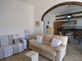 Quadrilocale in Vendita a Campiglia Marittima, zona Venturina, 205'000&euro;, 105 m², arredato, con Box