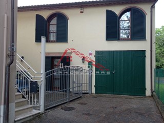 Casa Indipendente in Vendita a Pisa, 198'000€, 120 m²