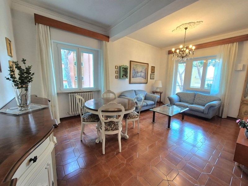 Appartamento in Vendita a Piombino, 240'000€, 120 m², arredato, con Box