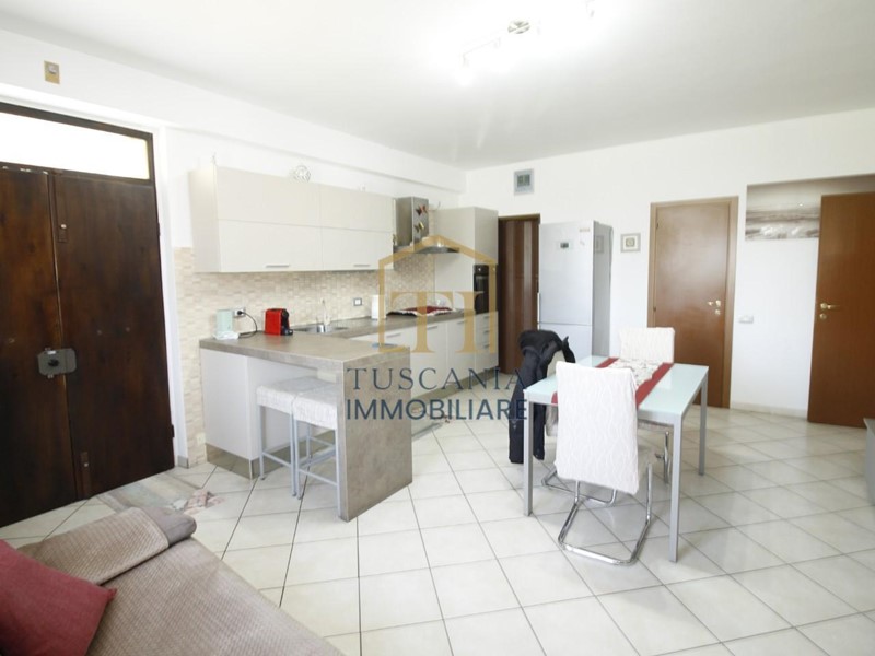 Trilocale in Vendita a Colle di Val D'Elsa, zona Borgatello, 260'000&euro;, 70 m²