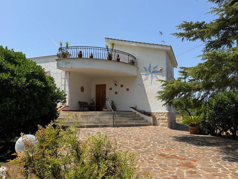 Villa in Vendita a Conversano, 390'000€, 210 m²
