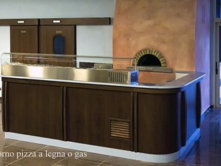 Negozio in Vendita a Sant'Agata Bolognese, 415'000€, 721 m², arredato