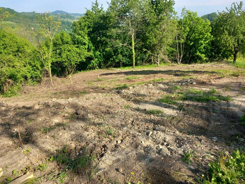 Terreno edificabile in Vendita a Gropparello, 27'000€, 2150 m²