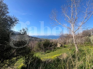 Casale in Vendita a Falconara Albanese, 50'000€, 180 m²