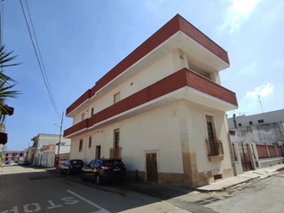 Trilocale in Vendita a Minervino di Lecce, 100'000€, 125 m²