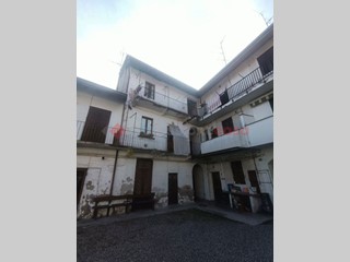 Casa Indipendente in Vendita a Parabiago, 49'000€, 90 m²