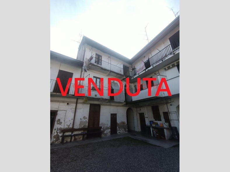 Casa Indipendente in Vendita a Parabiago, 49'000€, 90 m²