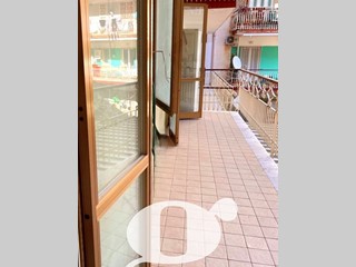 Trilocale in Vendita a Napoli, 160'000€, 95 m²