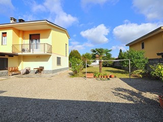 Villa in Vendita a Inveruno, 237'000€, 150 m²