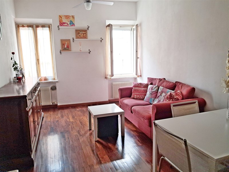 Bilocale in Vendita a Parma, zona Borgo Guazzo, 148'000€, 56 m²