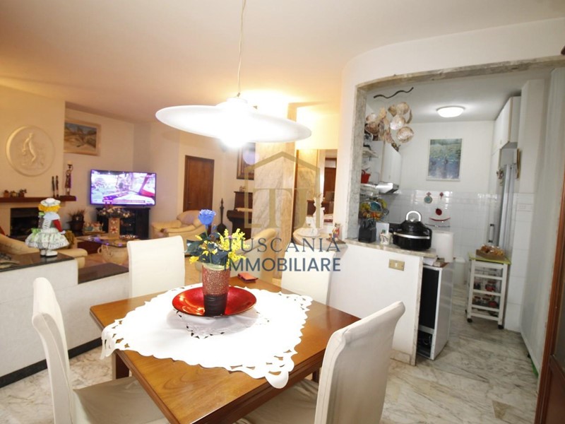 Appartamento in Vendita a Colle di Val D'Elsa, 298'000&euro;, 128 m², con Box