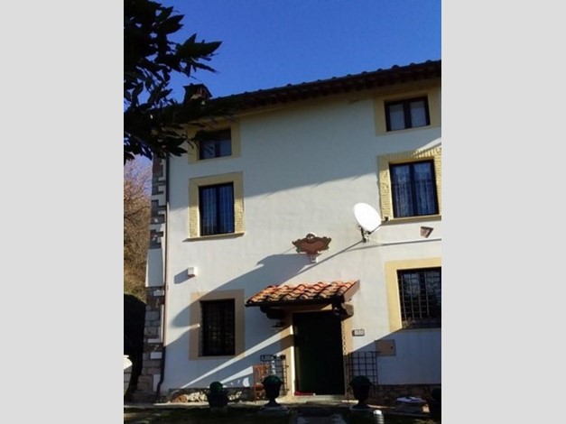 Appartamento in Vendita a Massarosa, zona Bozzano, 213'224€, 340 m²