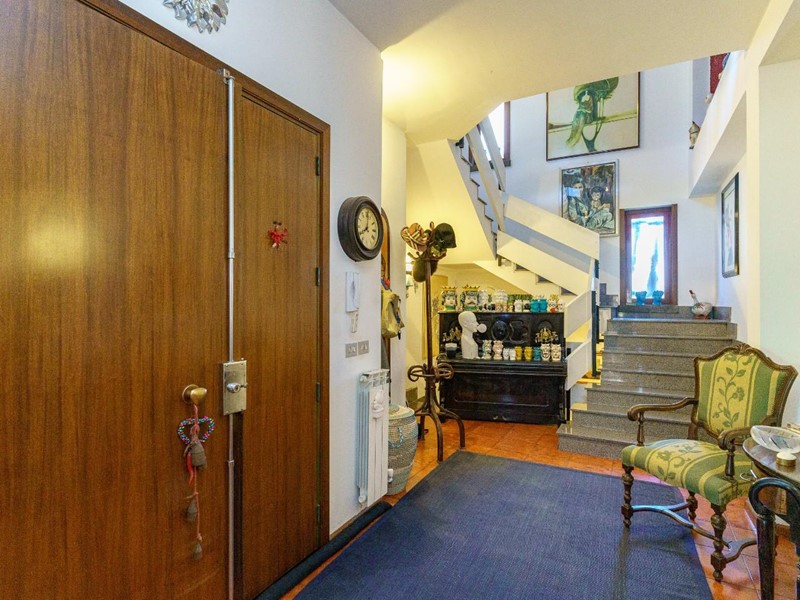 Villa in Vendita a Tremestieri Etneo, 550'000€, 300 m²