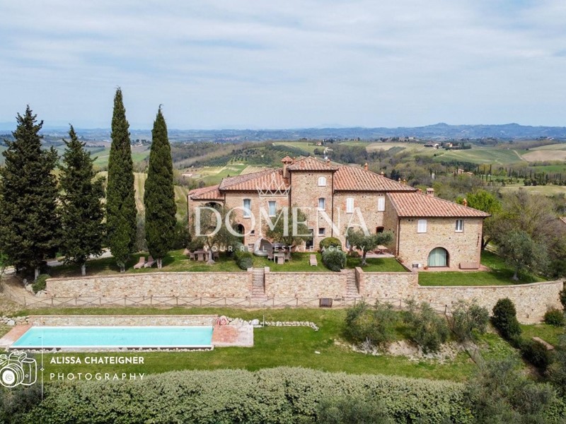 Appartamento in Vendita a San Gimignano, zona Pancole, 1'010'000€, 220 m², arredato