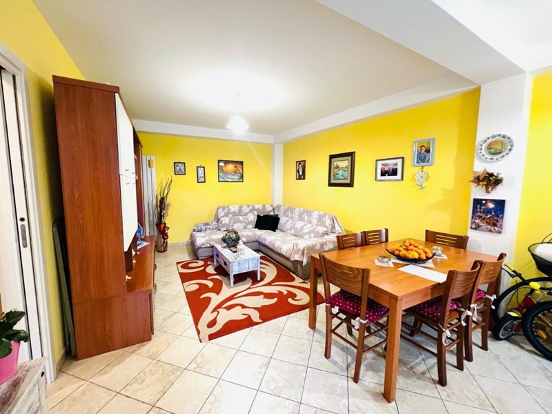 Quadrilocale in Vendita a Massa, zona Castagnara, 188'000&euro;, 75 m², arredato