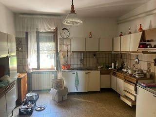 Casa Indipendente in Vendita a Pisa, 265'000€, 150 m²