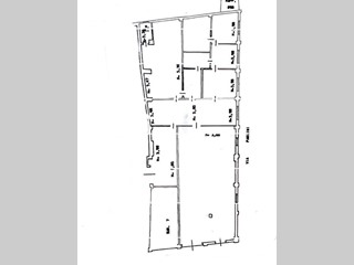 Capannone in Vendita a Massa, 500'000€, 412 m²