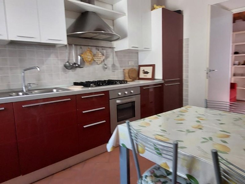 Quadrilocale in Vendita a Massa, 170'000€, 50 m², arredato