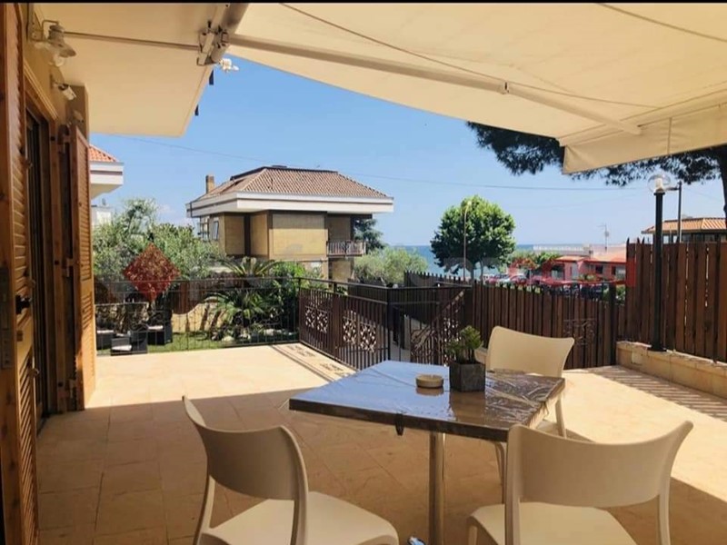 Appartamento in Vendita a Formia, 194 m², arredato