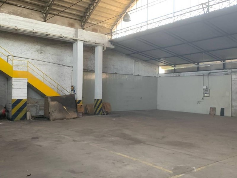 Capannone in Vendita a Palermo, 645'000€, 1800 m²