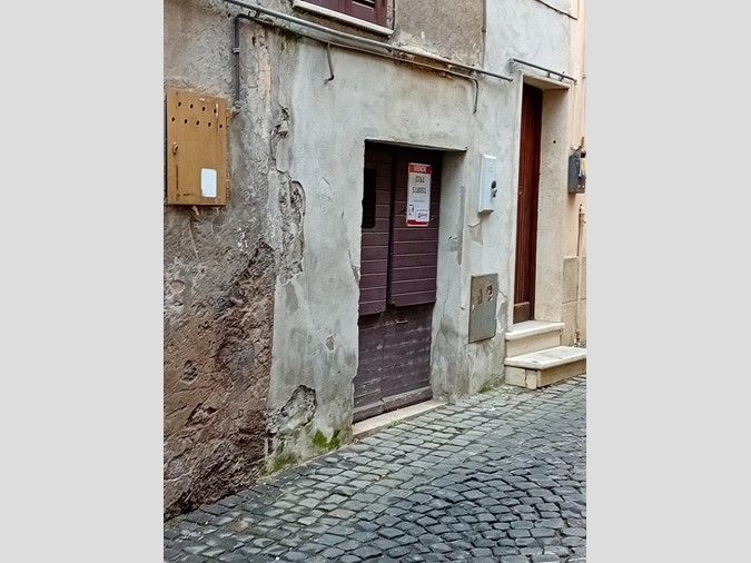 Magazzino in Vendita a Civita Castellana, 12'000€, 50 m²