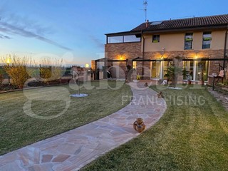 Villa in Vendita a San Giorgio Piacentino, 285'000€, 155 m², arredato
