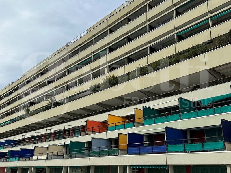 Monolocale in Vendita a Sanremo, 140'000€, 27 m², arredato