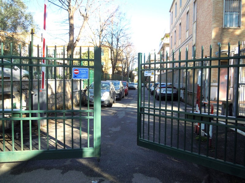 Appartamento in Vendita a Roma, 540'000€, 167 m²