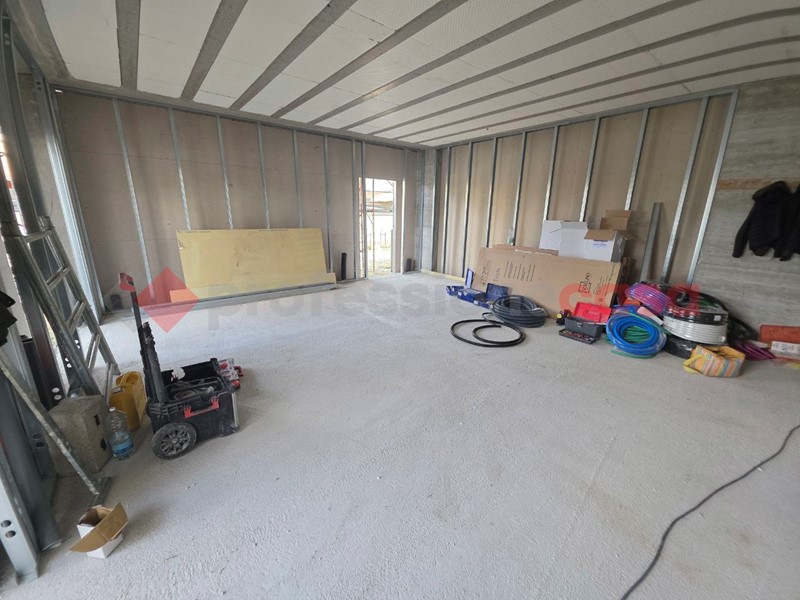 Villa bifamiliare in Vendita a Taranto, 250'000€, 130 m²