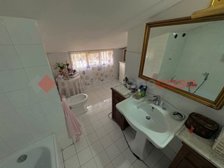 Quadrilocale in Vendita a Caserta, 175'000€, 140 m²