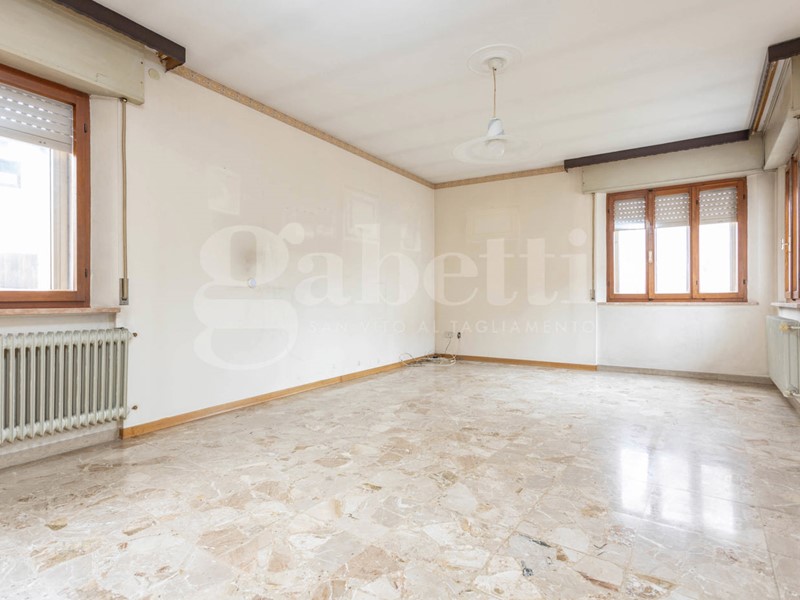 Appartamento in Vendita a Morsano al Tagliamento, 95'000€, 218 m², arredato