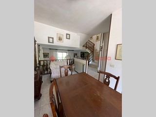 Villetta a schiera in Vendita a Castelforte, 99'000&euro;, 160 m², arredato