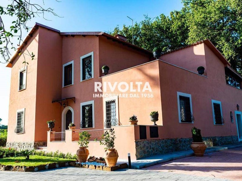 Villa in Affitto a Roma, zona Cassia, 6'500€, 350 m², arredato