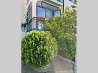 Bilocale in Vendita a Montescudaio, 130'000€, 46 m², arredato, con Box