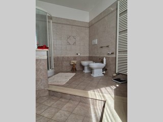 Villa bifamiliare in Vendita a Frossasco, 277'000€, 350 m²