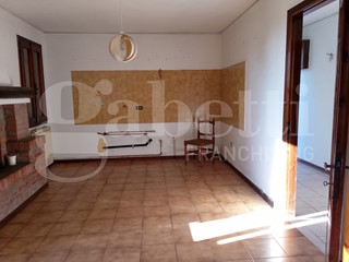 Casa Indipendente in Vendita a Costa di Rovigo, 50'000€, 65 m²