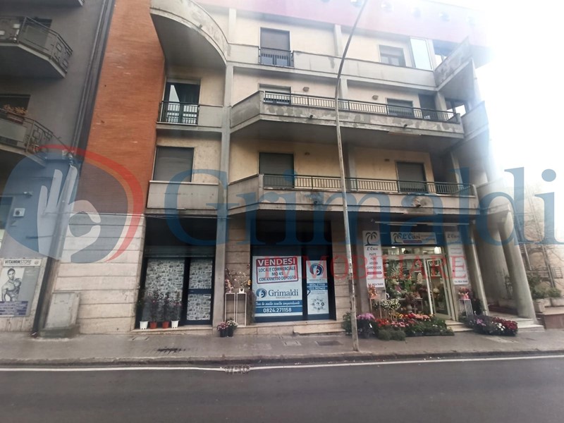 Negozio in Vendita a Benevento, 45'000€, 45 m²