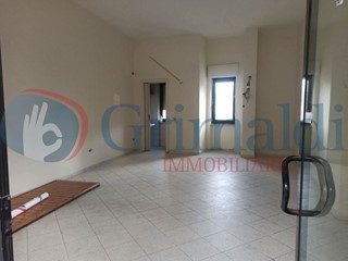 Negozio in Vendita a Benevento, 45'000€, 45 m²