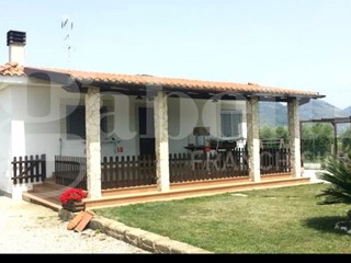 Casa Indipendente in Vendita a Terracina, 280'000€, 130 m²