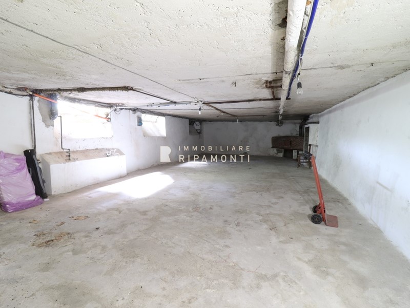 Magazzino in Vendita a Lecco, 23'000€, 80 m²