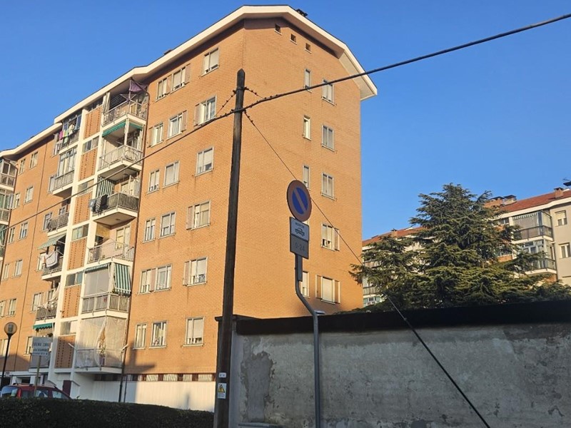 Appartamento in Vendita a Collegno, 109'500€, 145 m²
