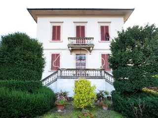 Villa in Vendita a Lucca, zona San Concordio Contrada, 860'000&euro;, 410 m²