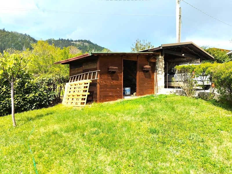 Villa bifamiliare in Vendita a Celano, 300'000€, 200 m²